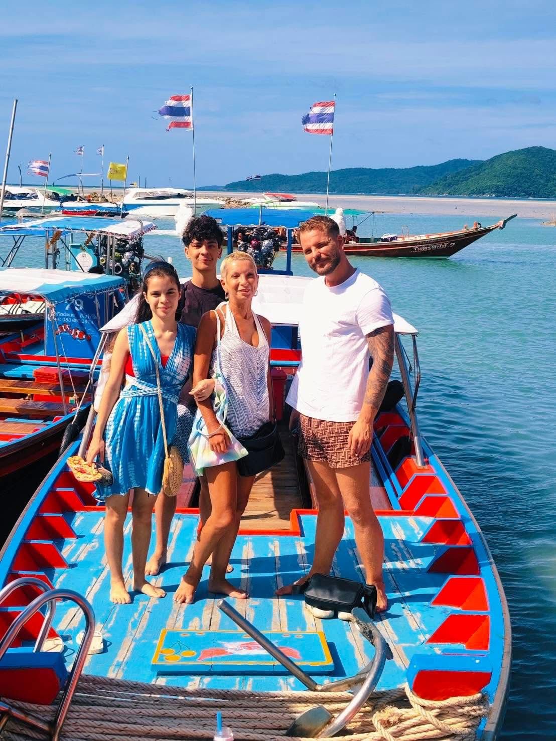Private Local long tail boat trip (4hrs boat trip)